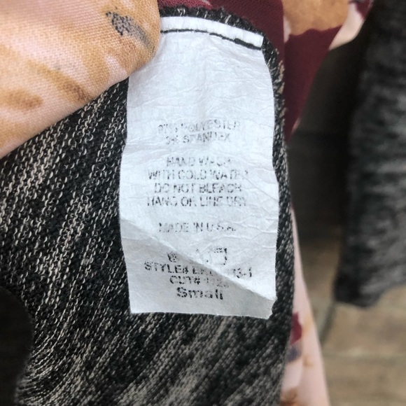 Éloges: floral tunic top - Picture 10 of 10